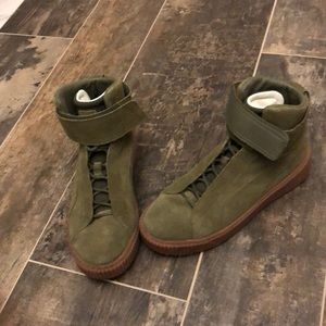 Puma women’s green Hight top